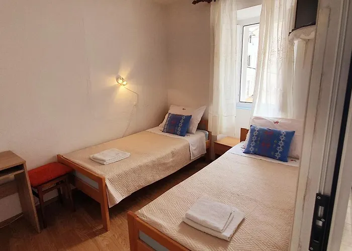 Juric - 2 A Lovely For 2 Apartment